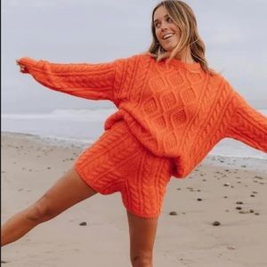 Brand New Daily Drills M/L Citrus Cable Crew Sweater